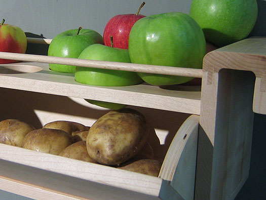 Ethylene gas produced by apples will stop potatoes from sprouting