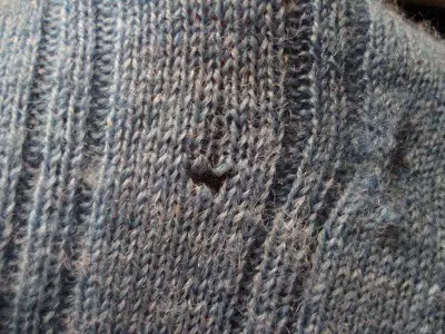 How to Mend Holes in Woolens