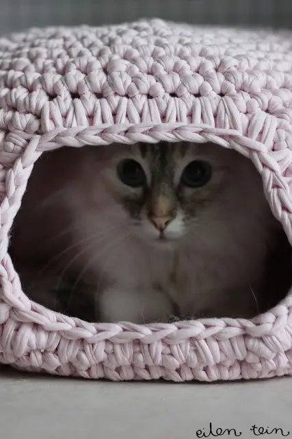 Crochet Your Cat A Nice Cozy Nest – Free Pattern