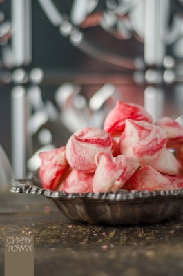 Candy Cane Meringues BY chewtown.com