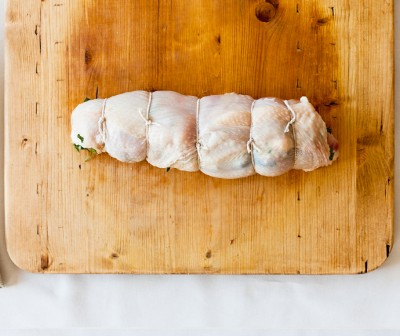 How To De-bone A Whole Chicken - Stuff And Roll It For Cooking