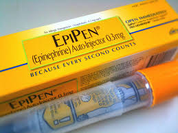 How To Use an EpiPen to Counteract an Anaphylaxis Allergic Reaction
