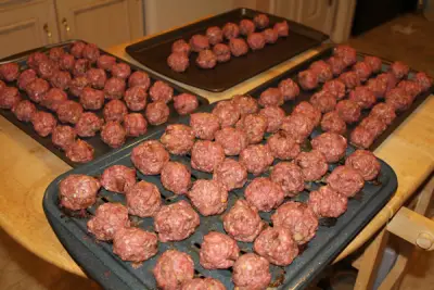 Cooking Bulk Meatballs for Freezing for Make Ahead Meals
