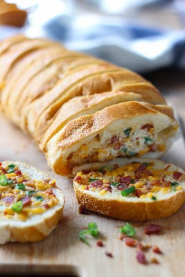 Cheesy Bacon Bread Slices