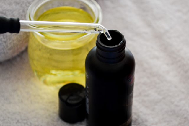 Add Tea Tree Essential Oil to Shampoo to Avoid Lice