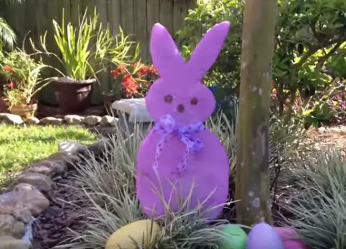 Make An Easter Bunny For The Yard 