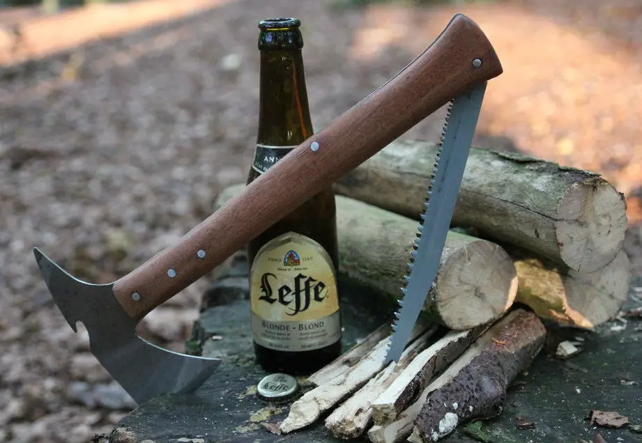 Build a Tomahawk Survival Axe From a Recycled Saw Blade