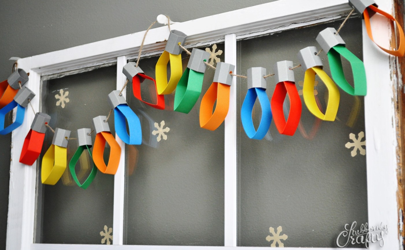 Construction Paper Christmas Lights Garland Craft Project