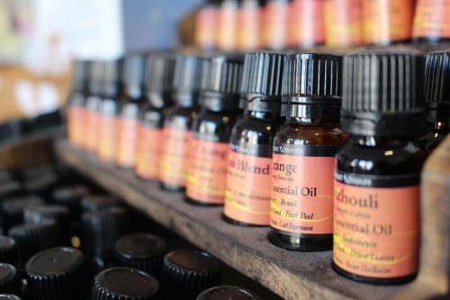 A Guide to Essential Oil Mixing