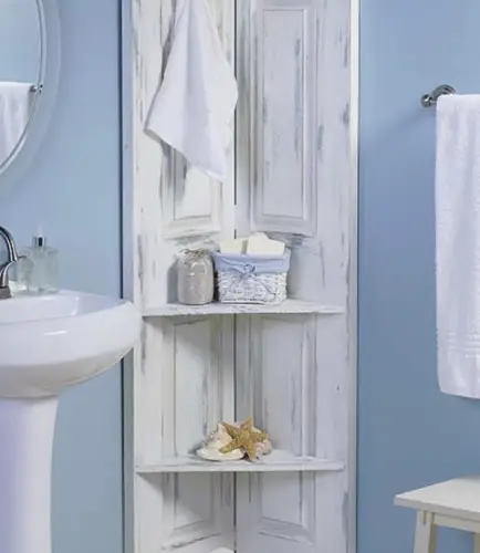 Build Inexpensive Shelves in Your Bathroom