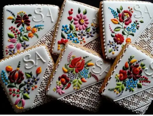 Folk Art Decorated Gingerbread Cookies Recipe