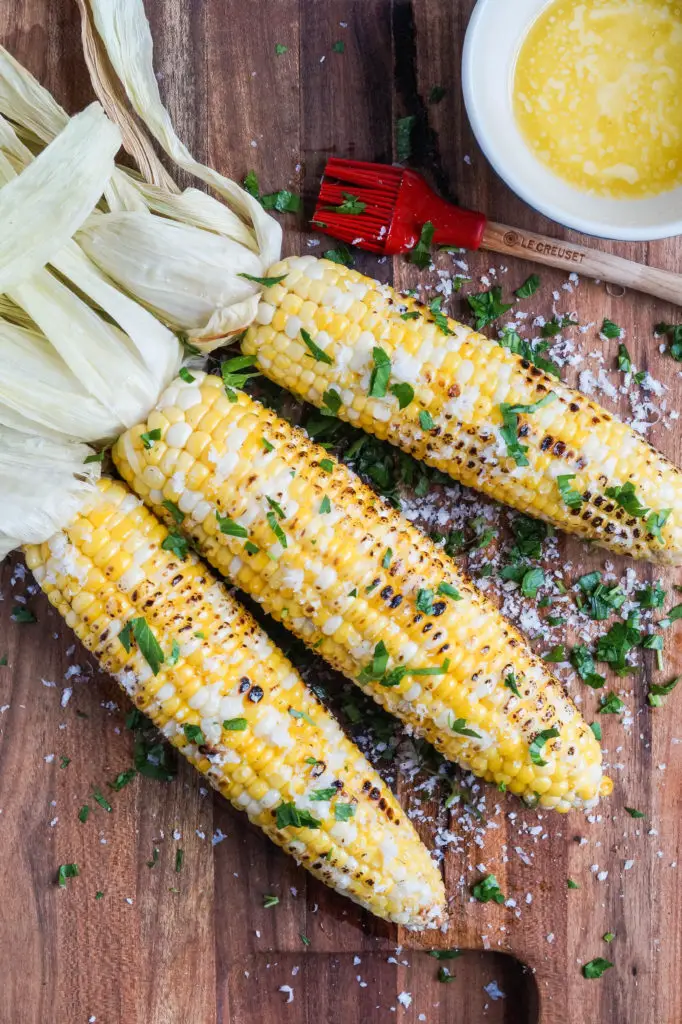 Corn on the Cob with Garlic and Parmesan