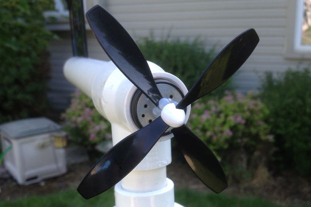 Simple Backyard Wind Turbine DIY Project