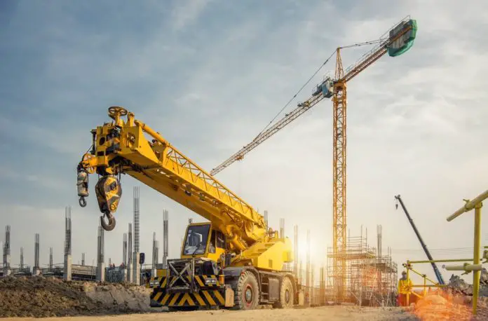 Crane-Conscious: The Different Types of Crane Used in Construction & Renovation